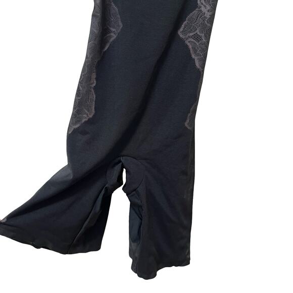 Spanx Assets Luxe & Lean Open Bust Mid-Thigh Bodysuit Size M Black Shaping - Picture 5 of 6